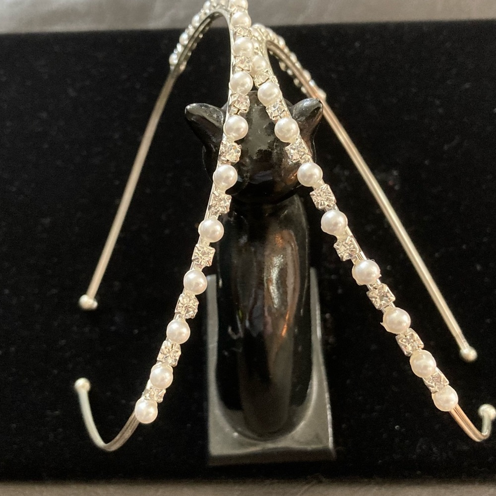 COPY - Pearl & Bling headband set in silver tone metal Round ball ends for ease…